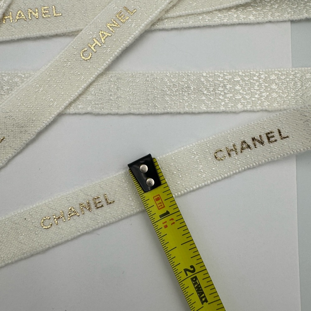 Chanel Cream & Gold Ribbon - Picture 3 of 3